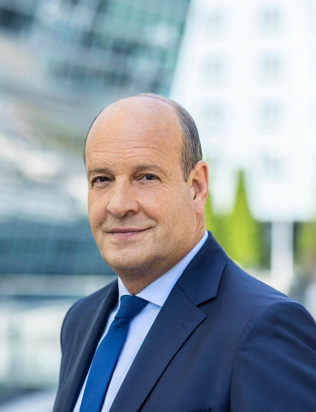 Porträtfoto von Dr. Jan-Henrik Andersson, Geschäftsführer Commercial und Security.